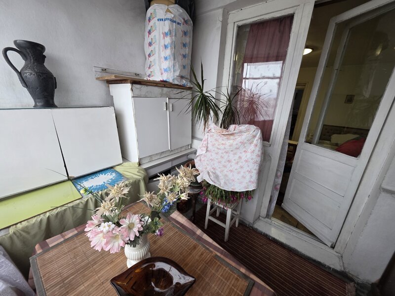 Piata Veteranilor, Iuliu Maniu intersectie Lujerului, 5 minute metrou,